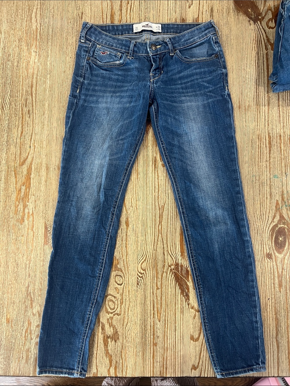 Hollister Women's Medium Wash Skinny Jeans